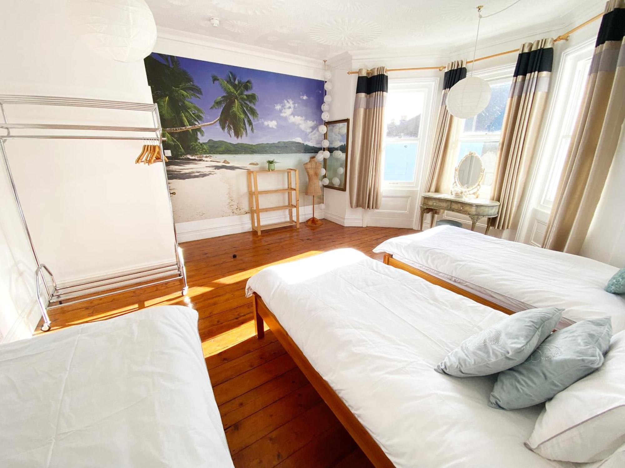 The Table House Close To Town & Beach Free Parking Борнмут Екстер'єр фото